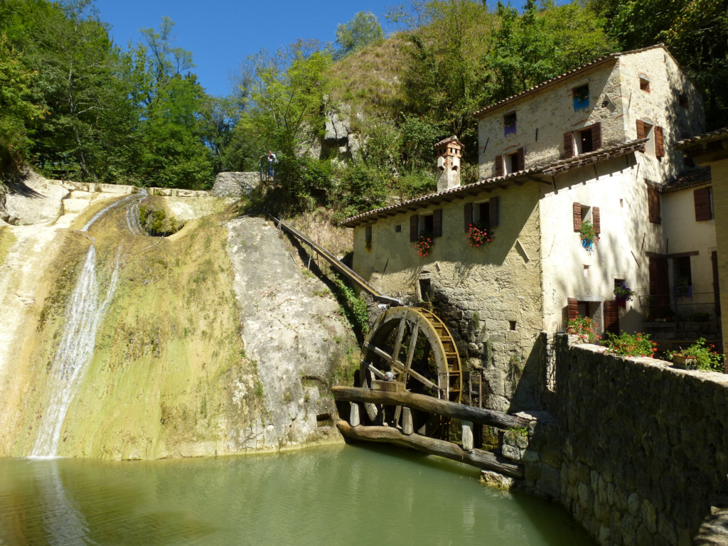cison di valmarino e le vie dell'acqua e il molinetto della croda